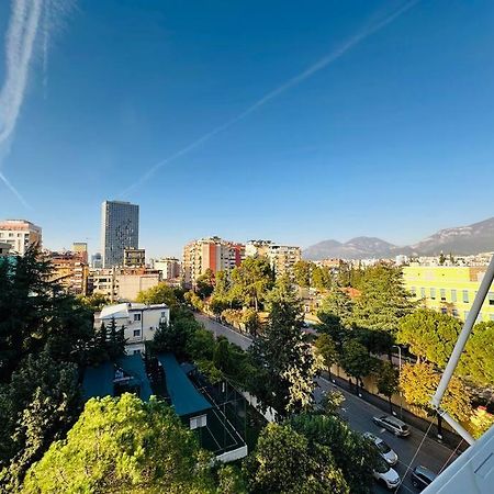 Apartamento Apt Near Air Albania Stadium Tirana Exterior foto